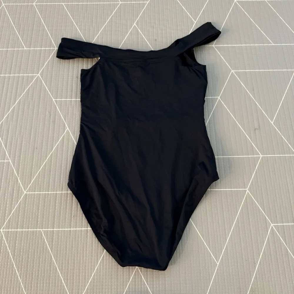 Tommy Bahama Pearl Twist One Piece Bathing Suit Size 10 Black Off‎ Shoulder